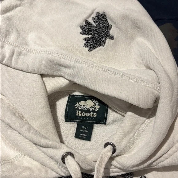 Roots White/Cream Hoodie with Graphic - size S - Picture 4 of 16